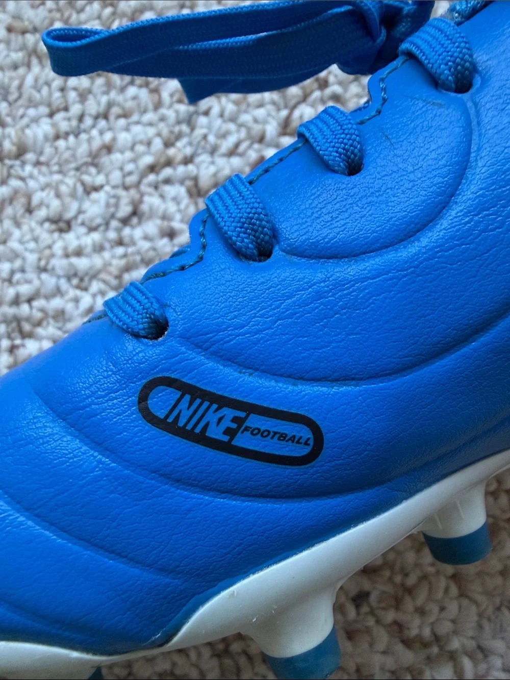 Nike vibrant blue